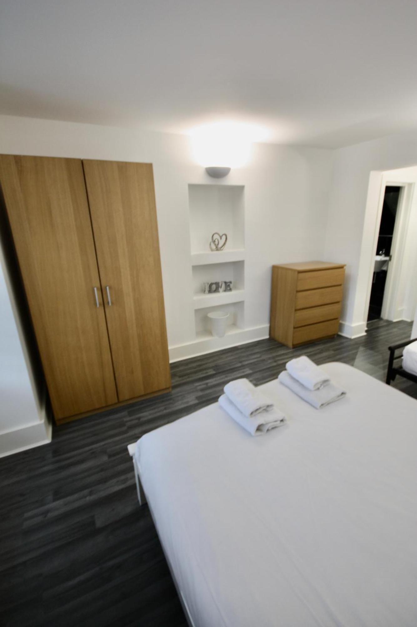 Bournemouth Hot Tub & Sauna Holiday Let Eksteriør billede