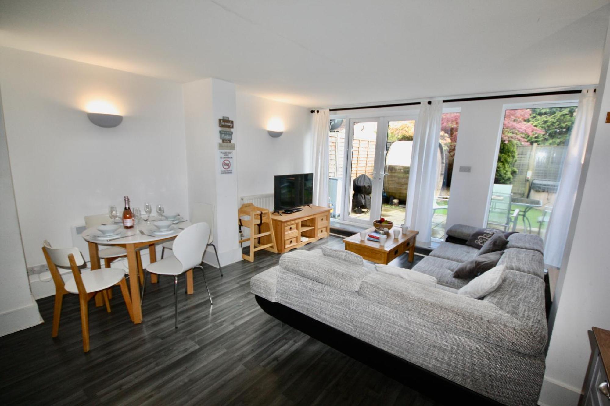 Bournemouth Hot Tub & Sauna Holiday Let Eksteriør billede