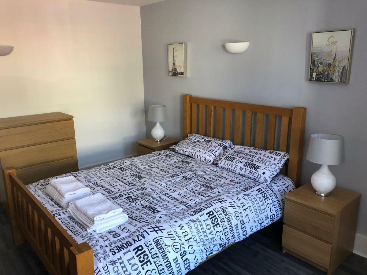 Bournemouth Hot Tub & Sauna Holiday Let Eksteriør billede
