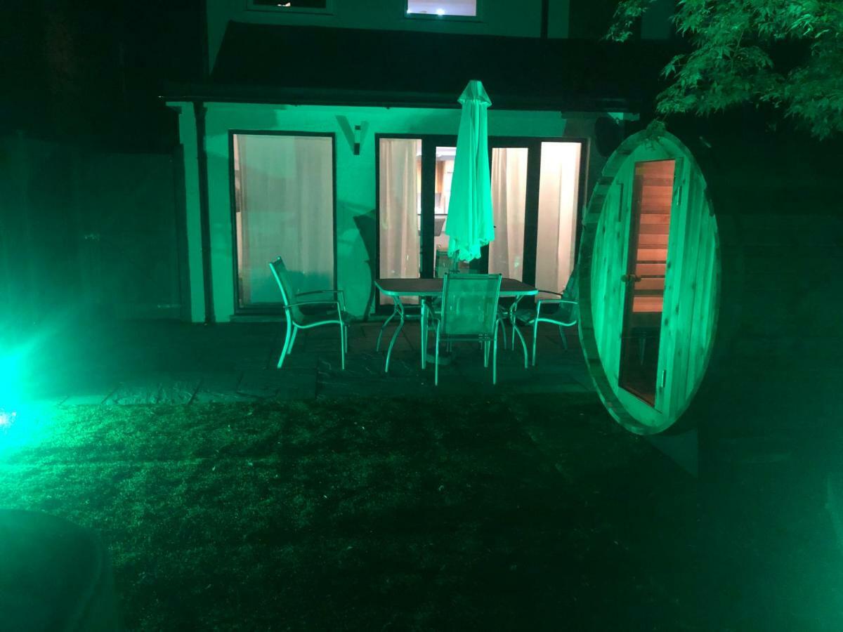 Bournemouth Hot Tub & Sauna Holiday Let Eksteriør billede