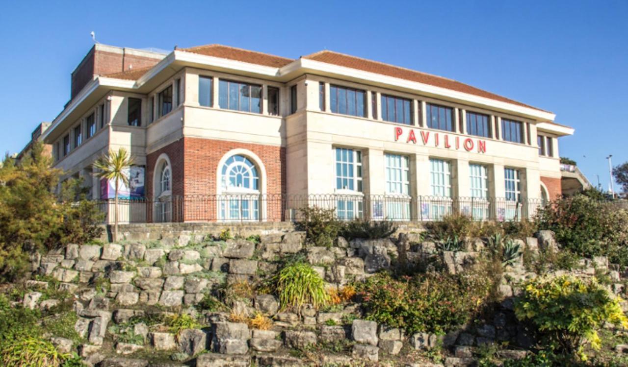 Bournemouth Hot Tub & Sauna Holiday Let Eksteriør billede